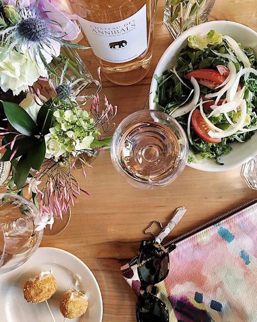 shopvinoteca's tweet photo. #Repost @kathrynmccrary
・・・
the prettiest spring lunch @shopvinoteca 🍷💃🏼rosé all day please🙌🏼 #shopvinoteca
#vinot… https://t.co/mq931O8iTE https://t.co/eWxcXJ6PSy