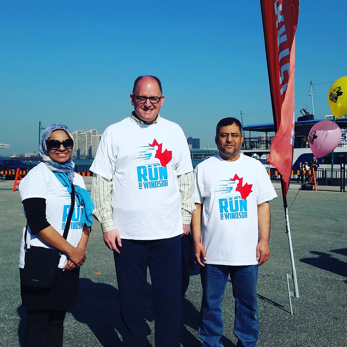runforwindsor's tweet photo. Windsor AMJ President Dr. Aleem Khan, our #runforwindsor Team member Dr. Sabbah Nasser, and the honorable Mayor of Windsor Drew Dilkens! https://t.co/9SakuMGAGQ
