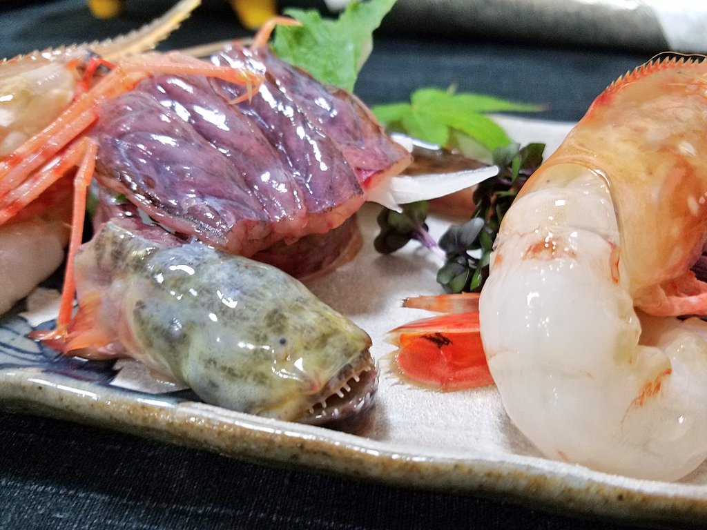 Tupera Tupera そうそう ワラスボのお刺身を頂きました 美味しかったが まさにエイリアン 閲覧注意です お店は あん梅 とてもいい小料理屋さんでした T Co Dwbdaqprms Twitter
