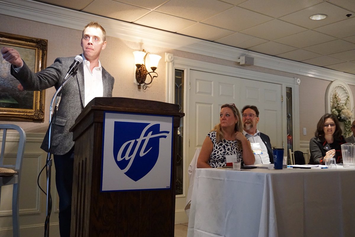 AFTCT's tweet photo. Chief of Staff @Savelkoul urges #AFTCT17 delegates be #AFTAllIn to protect #VoiceForAll, demonstrate why #RightToWorkIsWrong. #UnionProud https://t.co/a6k2RxBRRC