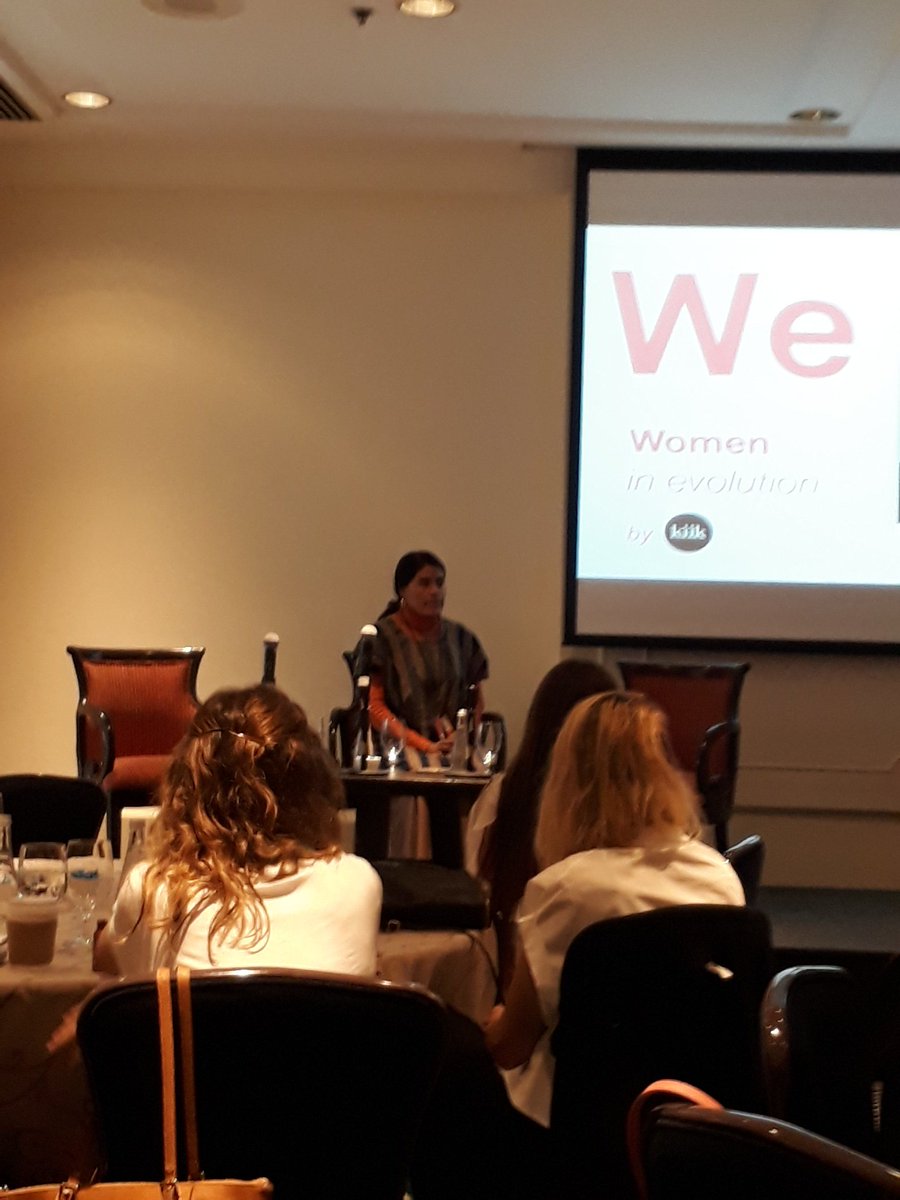 Pau_Pandemos's tweet photo. @EufrosinaCruz en @Foro_We con la conferencia "La mujer indígena en México l, sobreviviendo en la adversidad" https://t.co/bzJ7jwz2UE