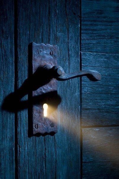 Dani_Somoza78's tweet photo. Ojalá me abrieras la puerta, pues yo veo Luz desde el otro lado. Ni me imagino cómo sería estar dentro…
✨🐍
#78: Dani ツ
#MiPoTi #microcuentos https://t.co/uA7nRaxogv