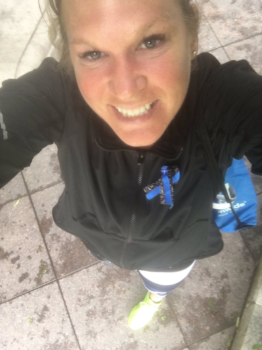 lanettstewart's tweet photo. #PoliceWeek5K this morning in DC and ran in honor of Deputy Frank Denzinger, Floyd County Sheriff's Office (IN) , EOW-6/18/07 #HERO https://t.co/yU1QkoeUn4
