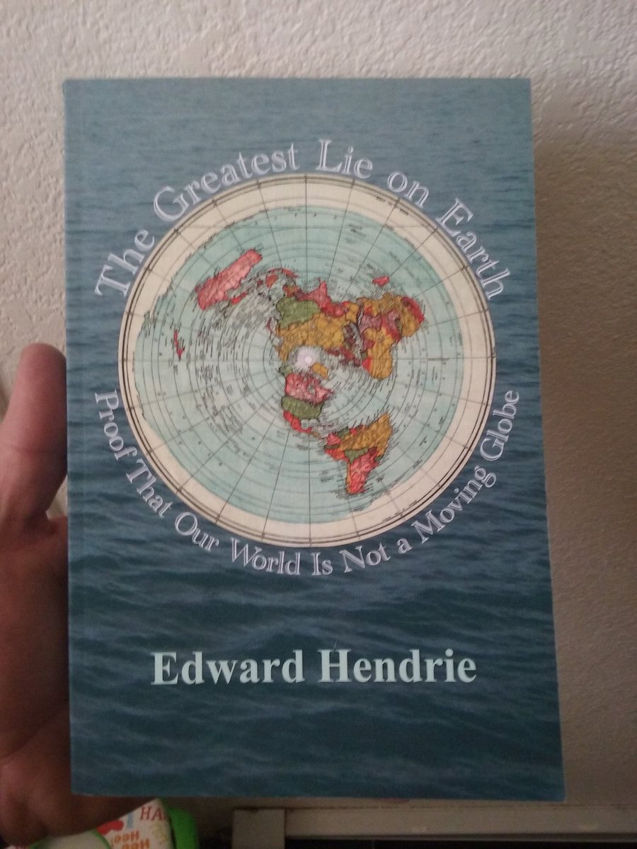 RyanBossow's tweet photo. Some weekend reading, thanks @Erroljones15 for the hookup. 
#flatearth 
#truth https://t.co/o5mFC5BYL6
