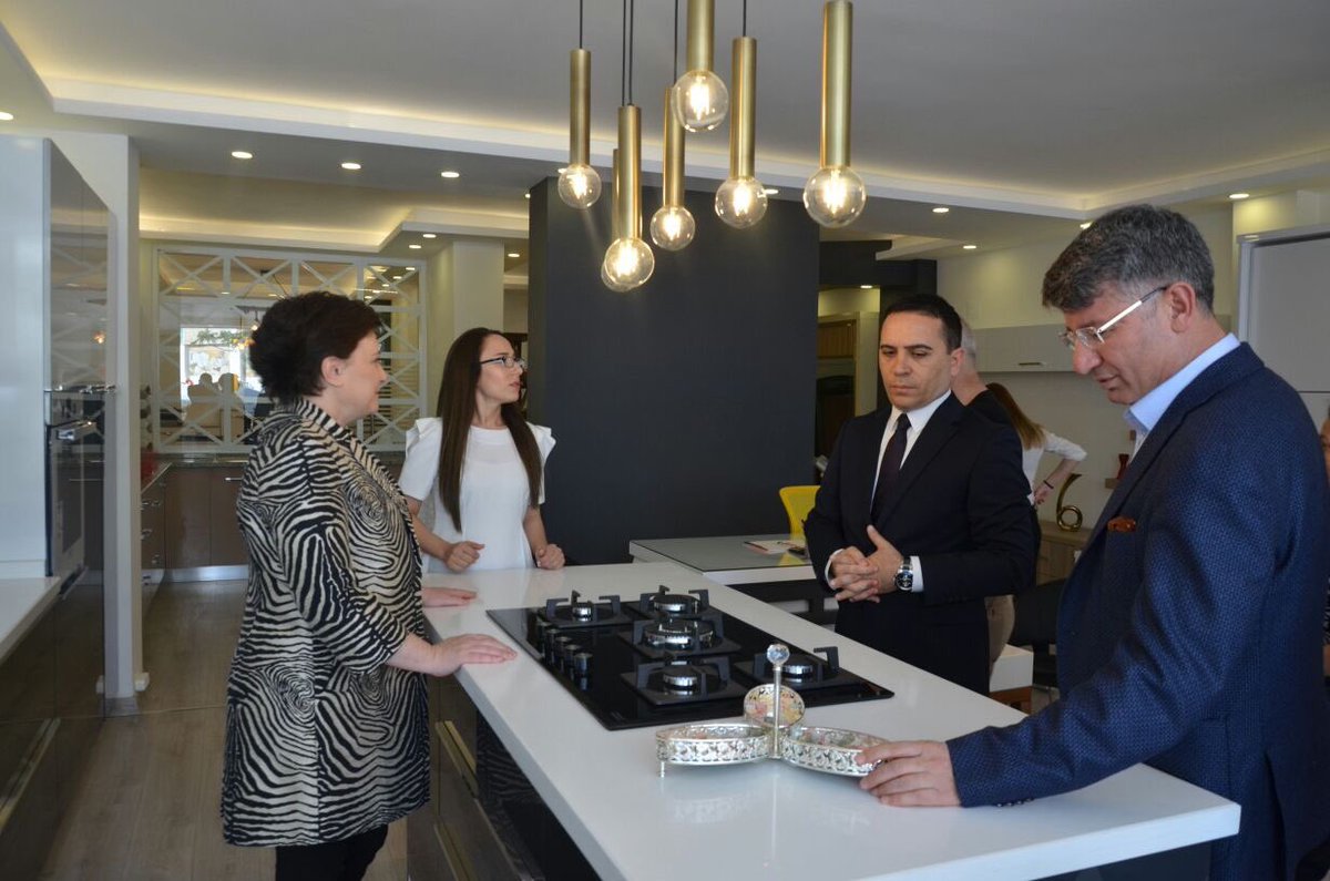 fdemetsari's tweet image. Çukurova'da Bera Mutfak&amp;amp;İnşaat Mağazasının açılışına katıldık. Bereketli kazançlar diliyorum. Hayırlı olsun. @Gokhan_Ozkok