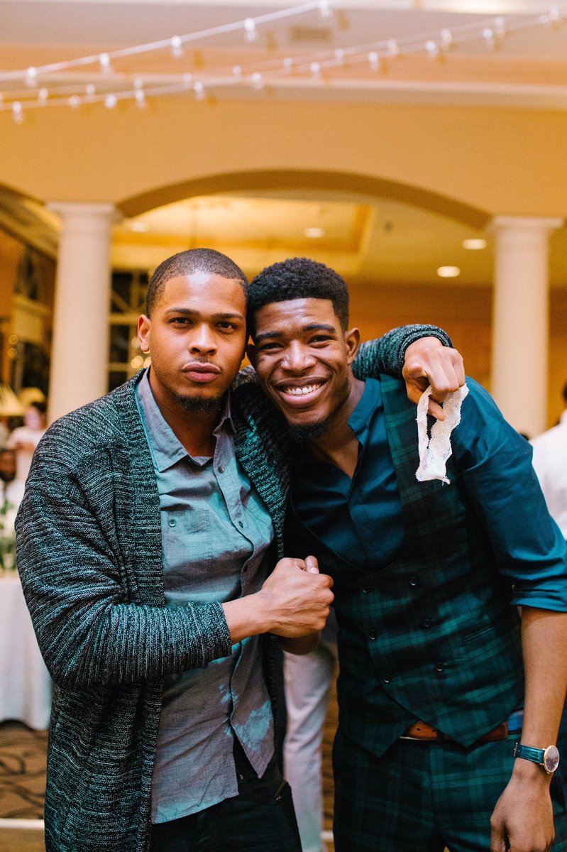 cjstayfitted21's tweet photo. Always saw people never jump for the garter throw so I brought out Uncle Ben #OWEEEEE https://t.co/vKqF028t86