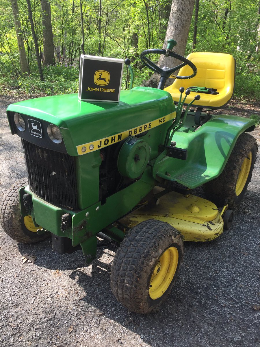 TheRealStrasser's tweet image. Just installed my new air filter from @GreenPartStore . Big difference! 👍🏻
@JohnDeere 72' 140 H3!!!