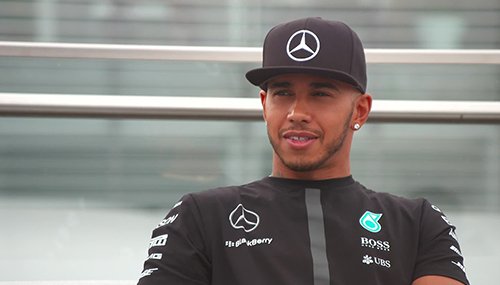 fullTOP10's tweet image. El británico #Hamilton ha sumado una nueva pole en su historial.  bit.ly/2o9QuxR Sigue sumando en este top #10