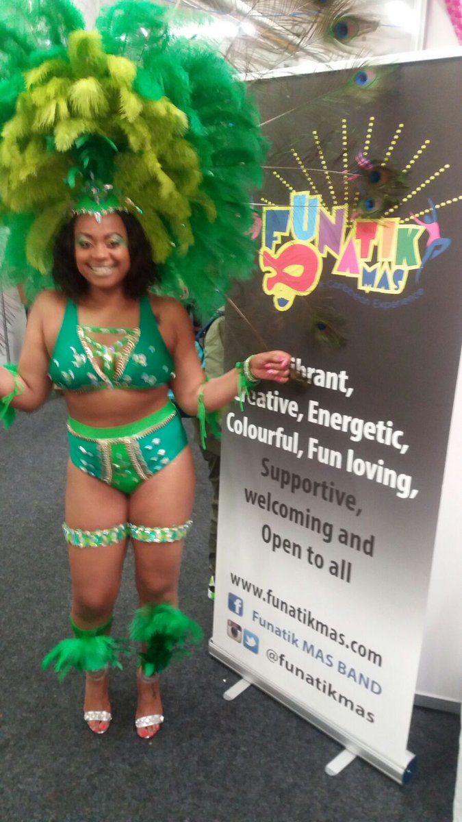 FUNATIKMAS's tweet photo. FUNATIK MAS.. Stand 33 @carnivalexpouk @KiaOvalEvents happening now. . #glitterandglamour #London #funatikmas #friendlyandfun https://t.co/amYE6cfQVy