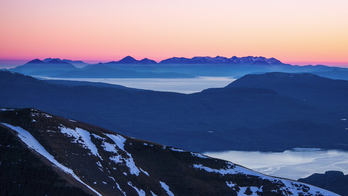 steamingboots's tweet image. Dusk..... on a fine winters eve  - looking to the Isle of Skye #Skye #Scotland