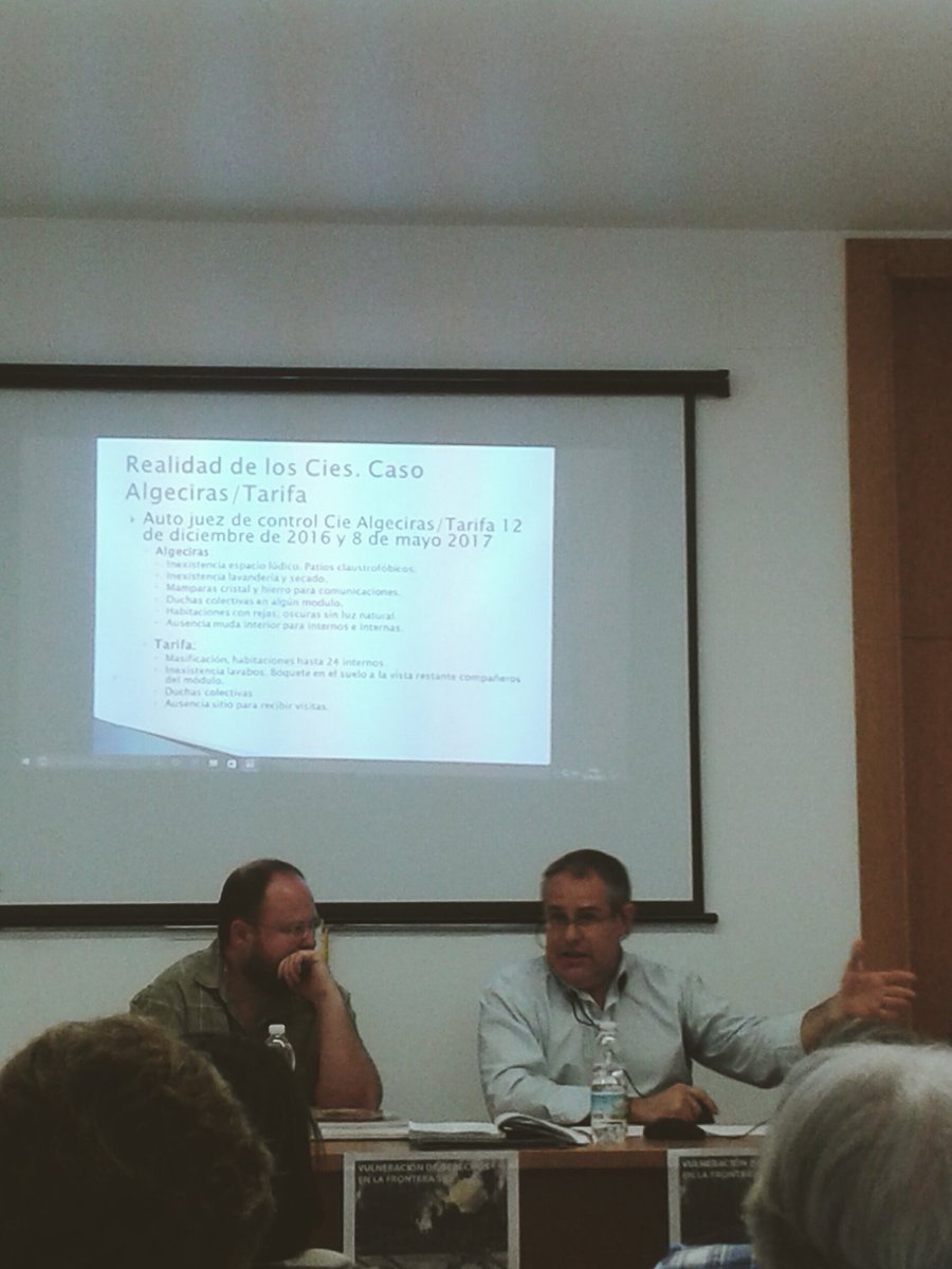 APDHAMalaga's tweet photo. José Luis Rodriguez Candela habla de la realidad de los #CIEs en #Algeciras/#Tarifa. #CIEsNo. #migrantfiles https://t.co/FXGMozPPbn
