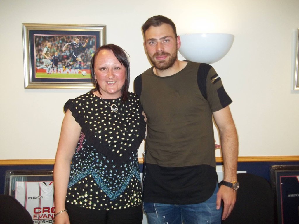 HeatherNic1's tweet photo. Great night at Ross county players sponsors dinner, thanks for a great night, much fun. @kvdw28 @jaymcev03 @RCFCStaggies https://t.co/gZOUjgzdVG