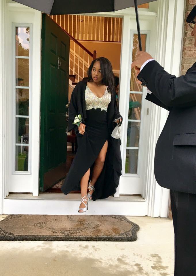 _MJ9_'s tweet photo. A simple lil switch💅🏽 #Prom2k17 https://t.co/pI3goLxidz
