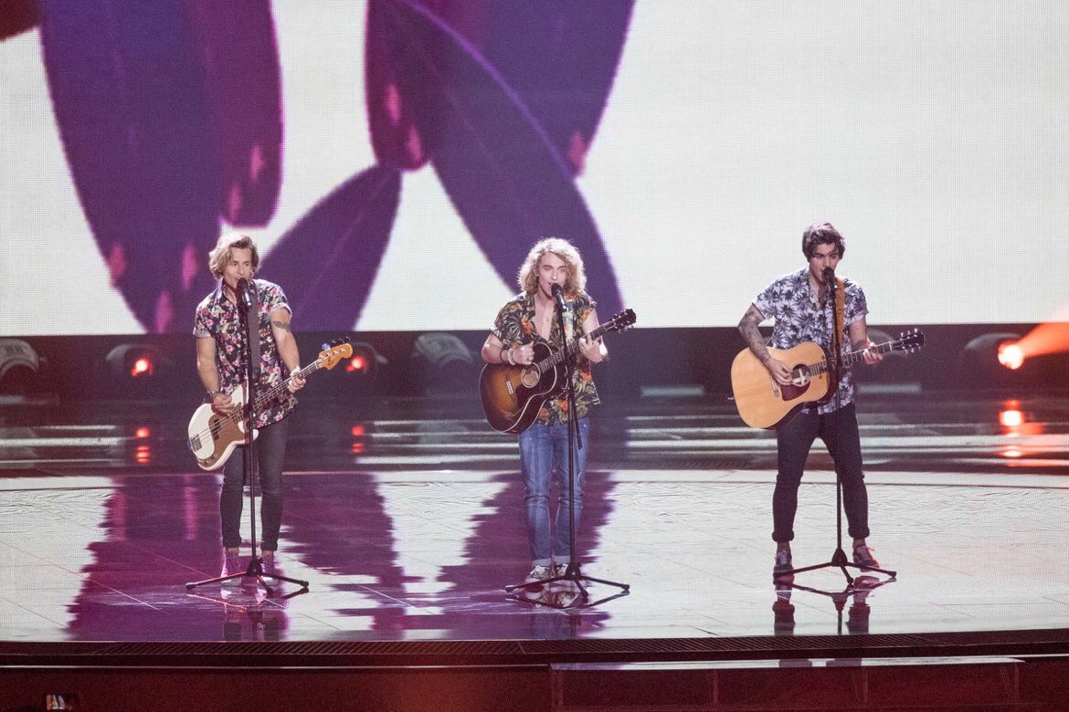 Colmenero's tweet photo. QUE QUEDE BIEN CLARO EUROPA. ESTOS NO NOS REPRESENTAN. #Eurovision https://t.co/EepGABmd2y
