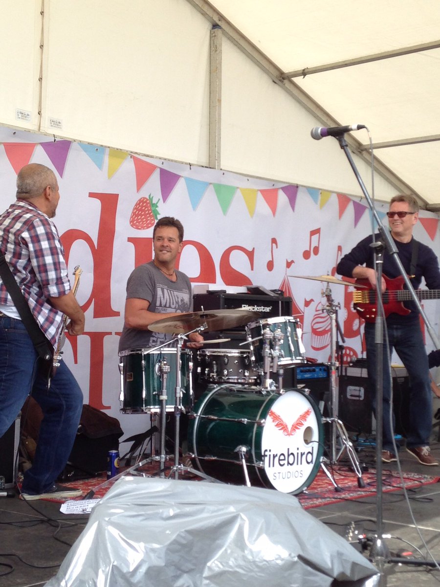 ElToroUK's tweet photo. @ElToroUK at #foodiefestbristol. Great fun @henryrayuk @bathdrummer @TimVancella https://t.co/grTwSd9qOz