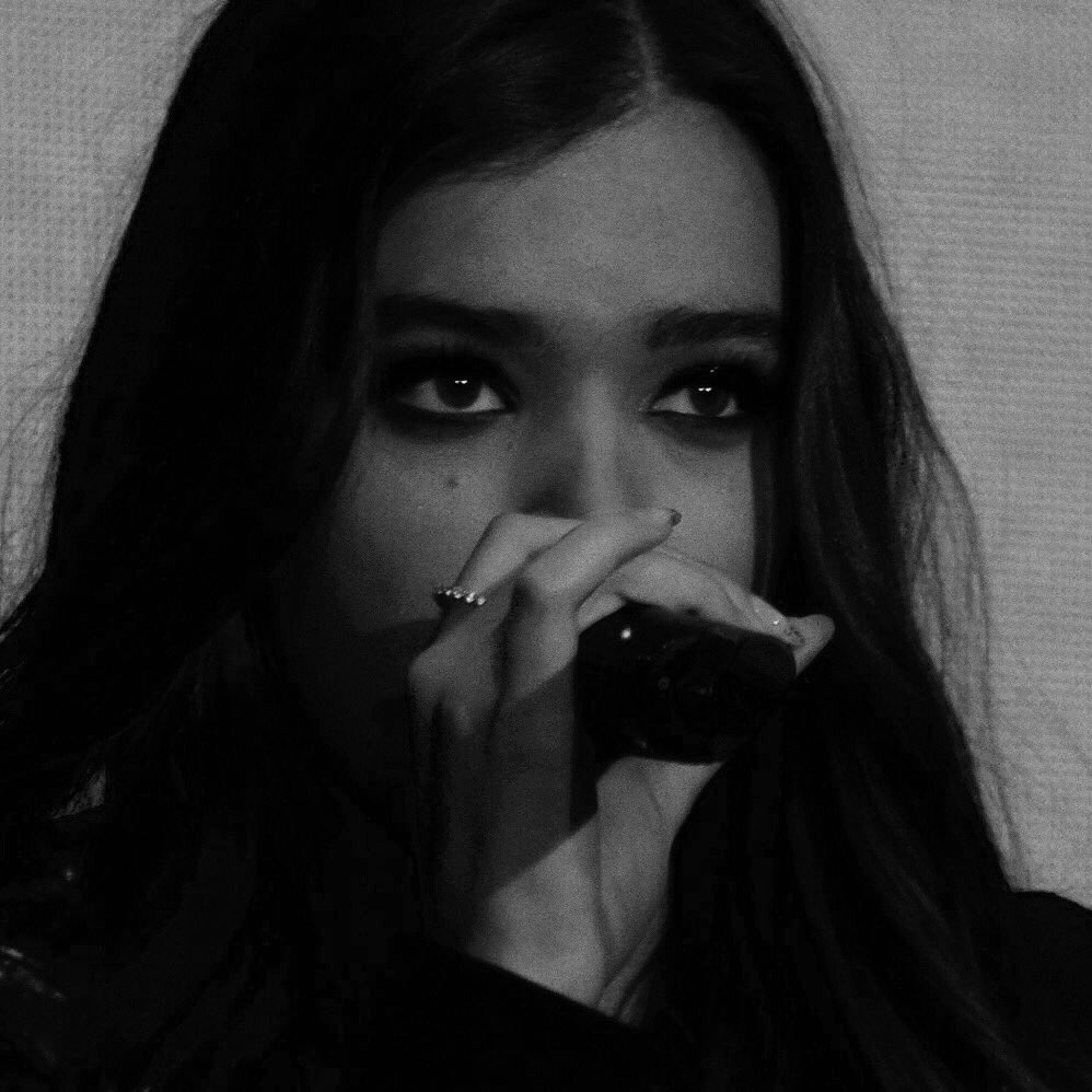 exhaileedits's tweet photo. hailee's eyes are so strong and passionate https://t.co/kvG9xqDnLY