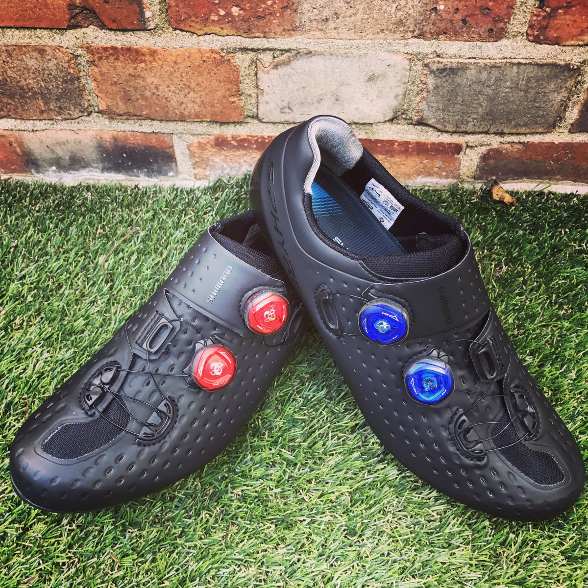 Sam Challis (@youngmaninlycra) on Twitter photo Looking forward to riding these puppies this summer for <a href="/cyclist/">Cyclist magazine</a>. @ShimanoROAD #sphyre with a totally naughty @TheBoaSystem tweak. Looking forward to riding these puppies this summer for <a href="/cyclist/">Cyclist magazine</a>. @ShimanoROAD #sphyre with a totally naughty @TheBoaSystem tweak.