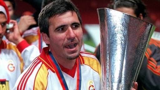 uAUNIKocaeli's tweet photo. En çok sana yakışıyor kupalar şampiyonluklar!
#CommandanteHagi #iloveyouHagi https://t.co/bjMREqBnBb