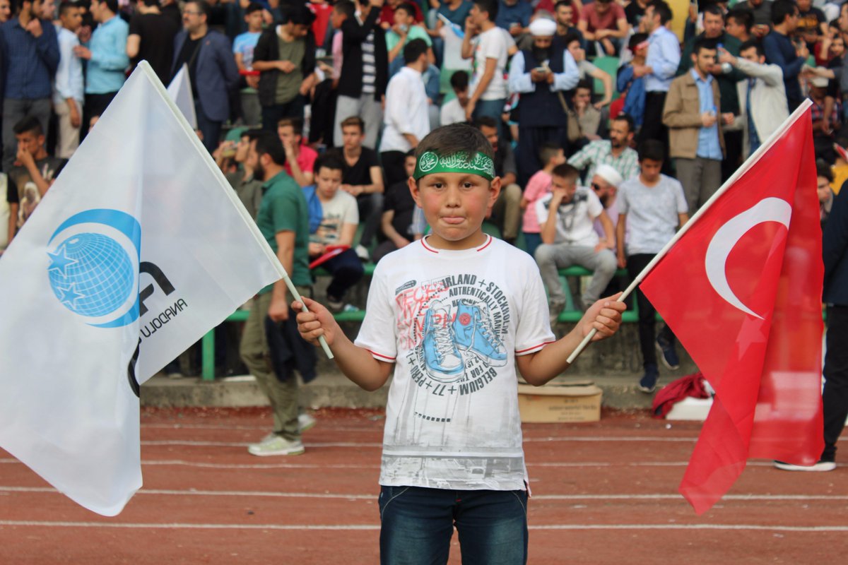 agdorgtr's tweet photo. Fetih ve Gençlik Şöleninden Kareler
#AGDİstanbulunFethi https://t.co/rYdXViI8VZ