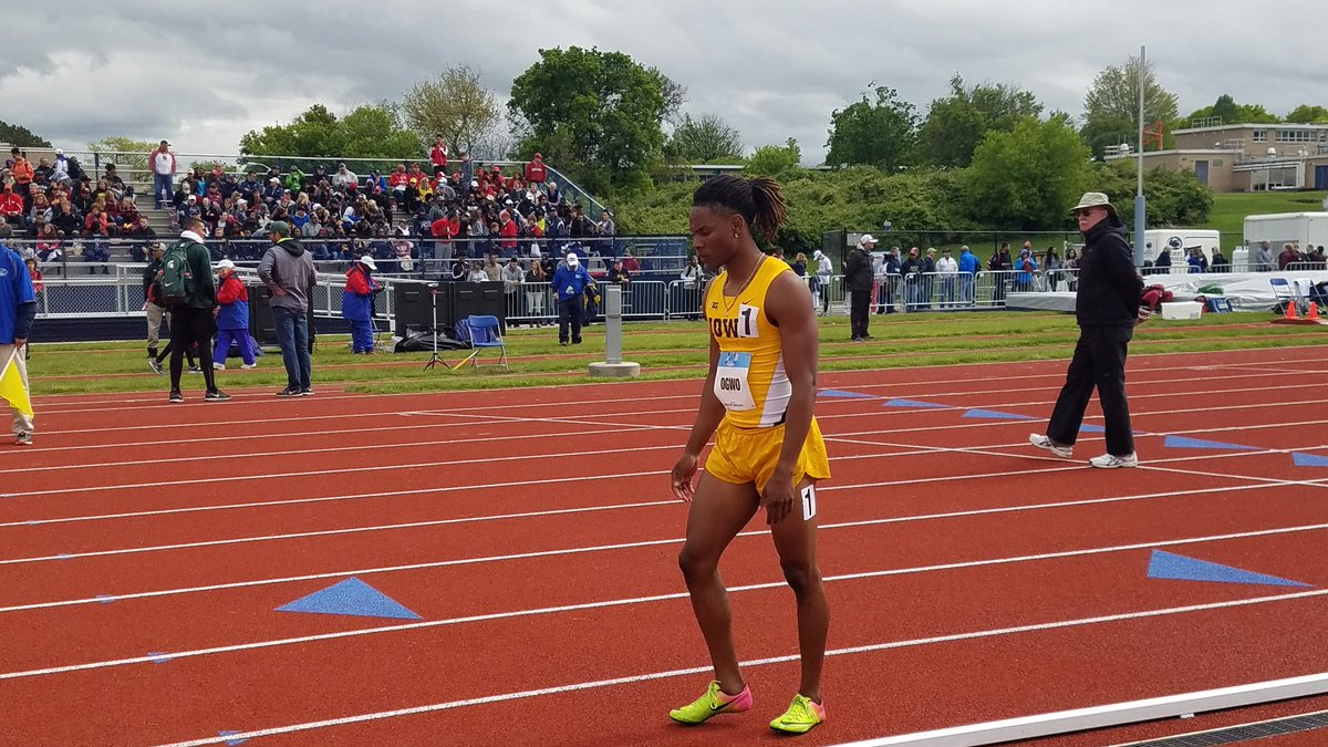 IowaXC_TF's tweet photo. We are running! The men's 400m is up first #BigTenTF https://t.co/tvP8C6IsUY