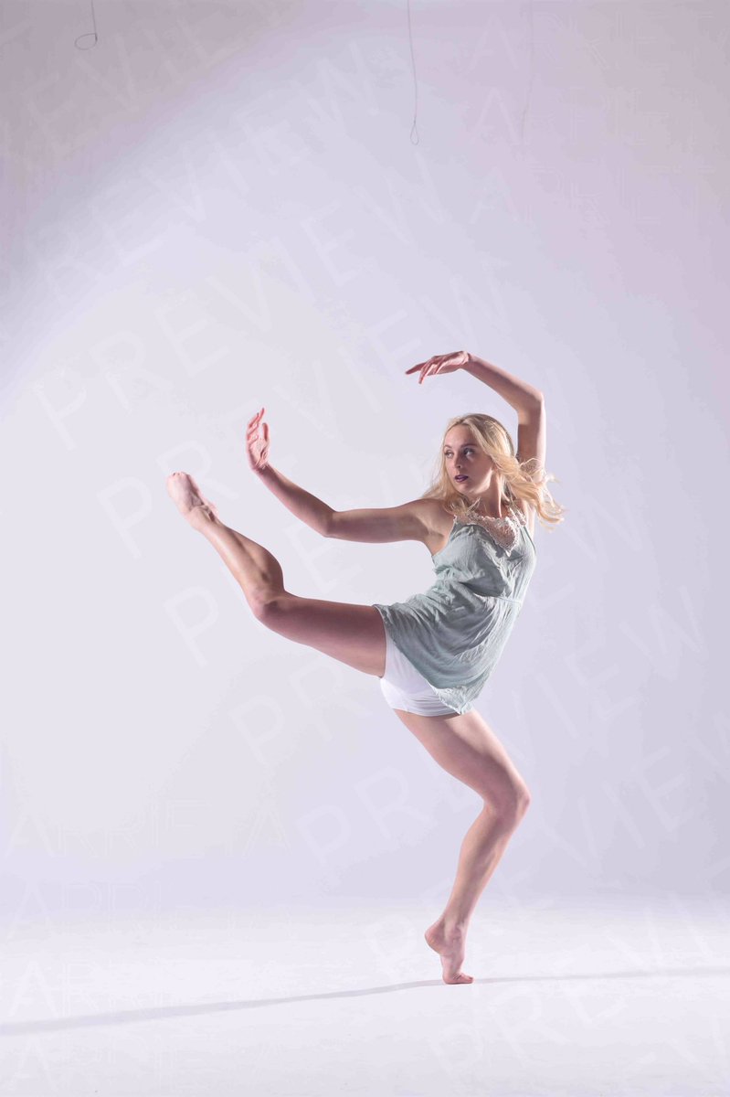 remi_jacobs6's tweet photo. please please come to dance concert tonight and monday at 7 @ vhs✨ https://t.co/GtBntxxJQ3
