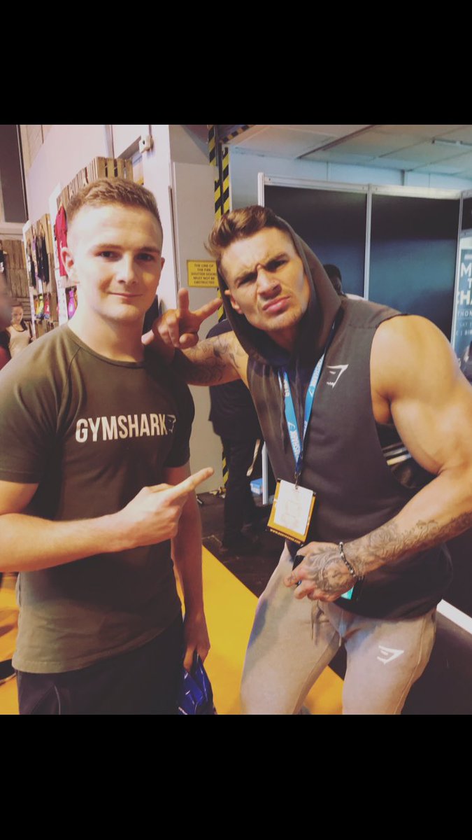 DannyJamesLumby's tweet photo. Meeting my idol💪💪👍 @DickersonRoss https://t.co/tGDxYbYz7p