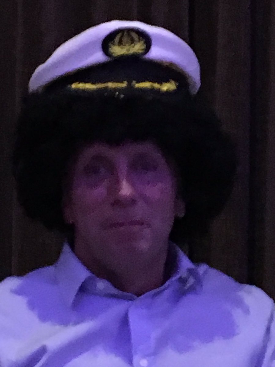 Toonfitzy1's tweet photo. @groceryaid last seen on the love boat #ahoy https://t.co/XKhqburPNI