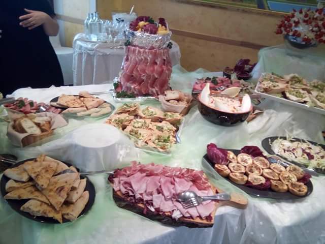 DMgianfranco73's tweet photo. #bicerinvenaria BUFFET AL BICERIN 😂🔝
#follow4follow #commet4like #comment4like #follow4follow #commet4like #follow4follow #comment #like4lik https://t.co/fi4j3T8HiP
