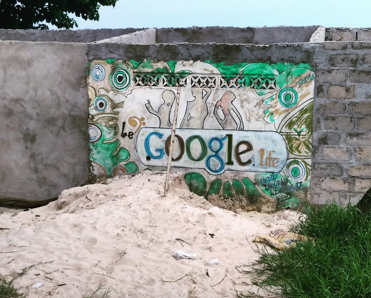 IsraelGuebo's tweet photo. A la découverte de la future "Sillicon dansante"... le siège de "Google Yopougon". #BabiLife https://t.co/xqKarLvQTQ