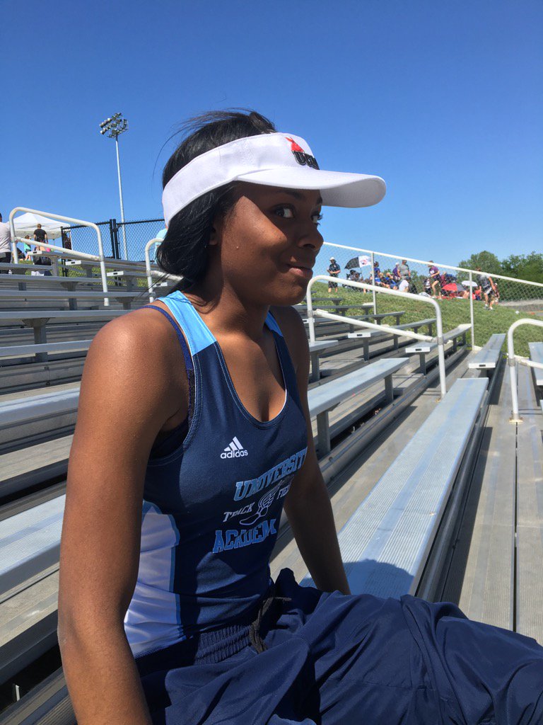 GreshamjUa's tweet photo. Congrats to Ariyonna Baston for taking 2nd in the 200 at Sectionals and qualifying for state!! https://t.co/KOxZXrTx6i