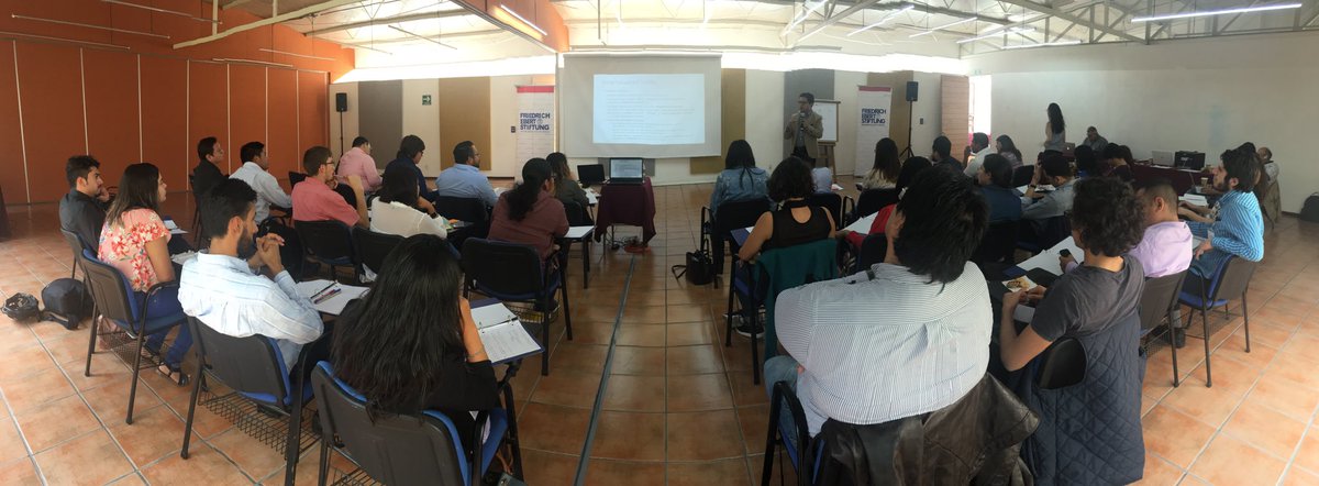 FESMEX's tweet photo. ¡Damos inicio a la décima generación del Programa Liderazgos Progresistas! #PLP2017 #10añosPLP https://t.co/iId3NDPGOg