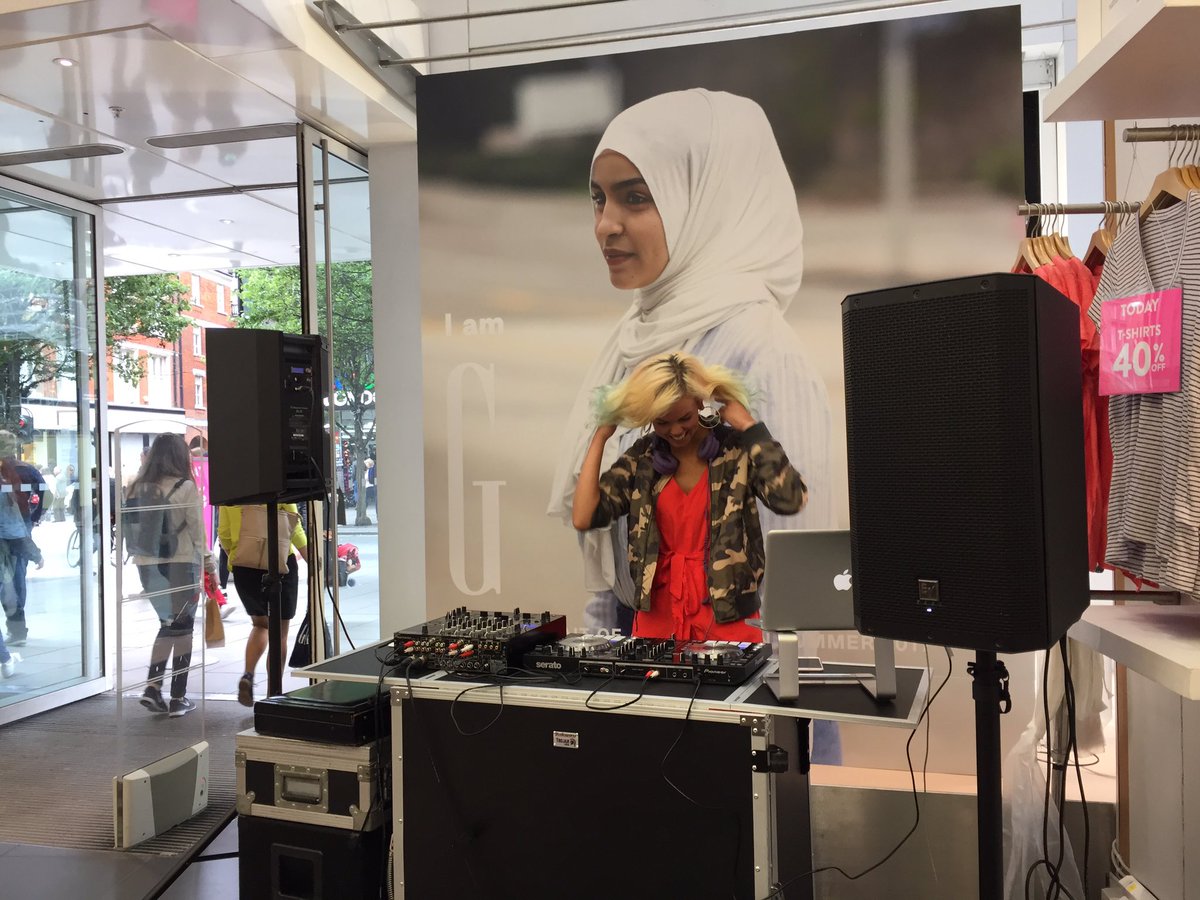 artistMagency's tweet photo. Another great day @UKGap rocking it out with @_FabiennesWorld #iamgap https://t.co/KPX3DU0BlE