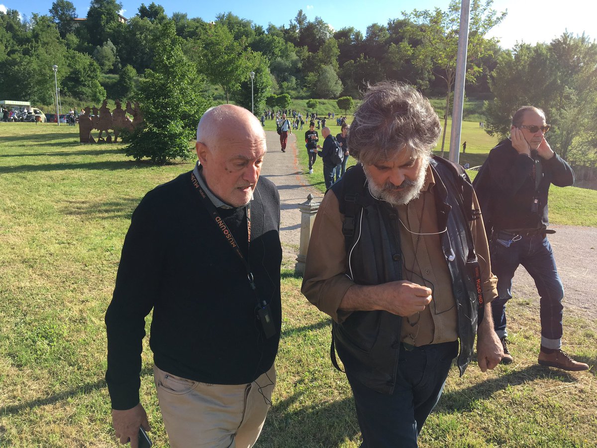 sgv2050's tweet photo. #whisperradio:giochi e pulizia del parco, con Parteciparco e @carloi. Ora, verso #sangiovannivaldarno
#sgvcantierecivico #urbanexperience # https://t.co/egrRX4rcJi