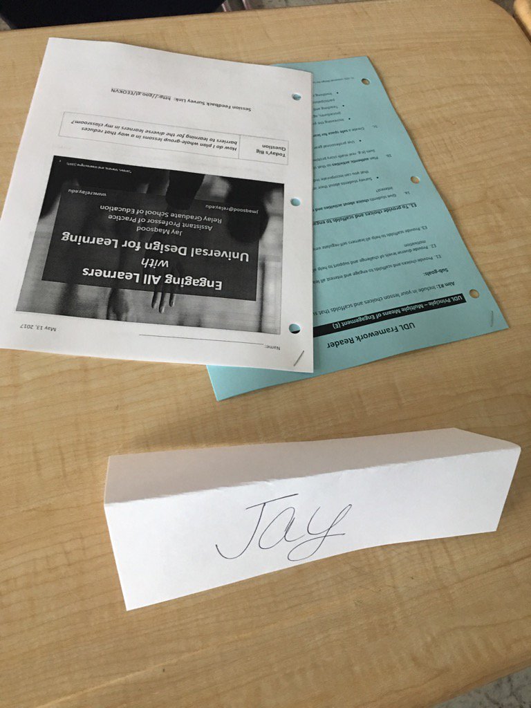MrMaxood's tweet photo. Come get a set of UDL strategies in Room 613 and stay for the session too π #spedcon2017 https://t.co/PLTYryTcuQ