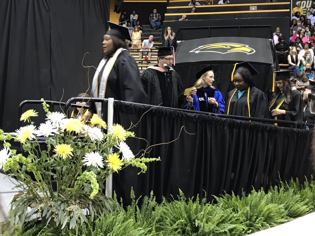 USMComm's tweet image. Here they come!