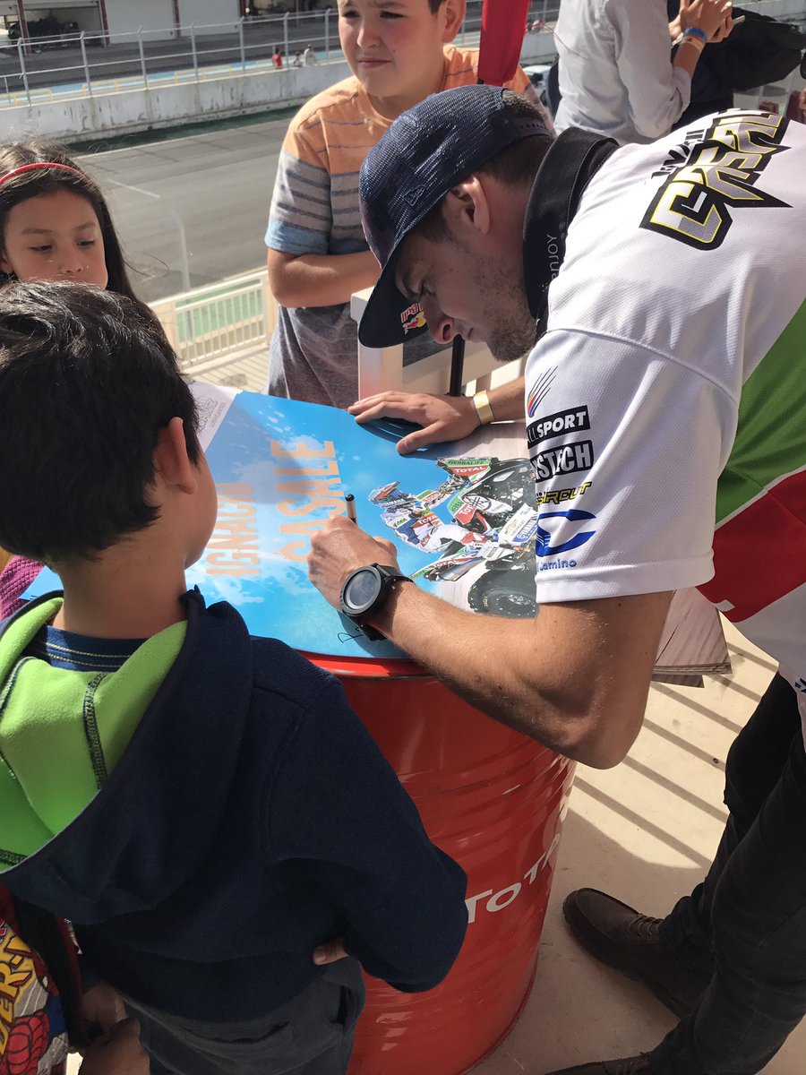 felipepenav's tweet photo. Lindo día en #AutodromoCodegua #TotalTPRaceXCDO con Matías e @IgnacioCasale https://t.co/6w1WWOaic3