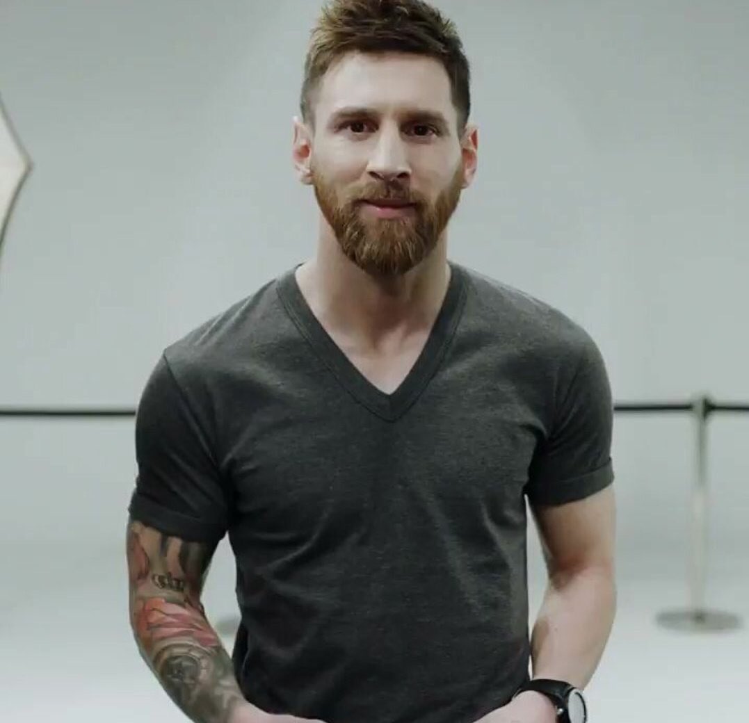 TodoFCB_10's tweet photo. Look at himmm😍❤️ https://t.co/nic2NJEkYy
