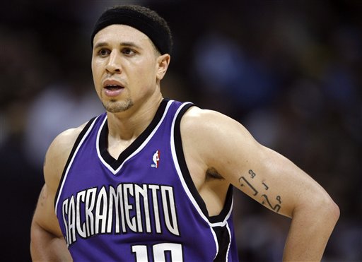 Wishing former Sacramento Kings PG
Mike Bibby a Very Happy Birthday. 