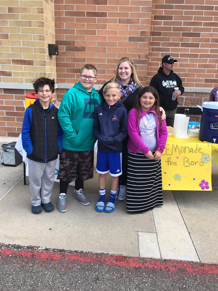 MrsBelviso10's tweet photo. Loved all the lemonade and sweet treats so far! #lemonadeday2017 https://t.co/13Y7gPgm0p