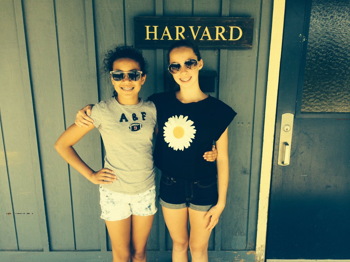 bethkwaiser's tweet photo. Happy birthday jess! Hope your day was great💜💜 thanks for bullying me #freshmanslayer @JessicaDoelle https://t.co/88Yls8Dl2L