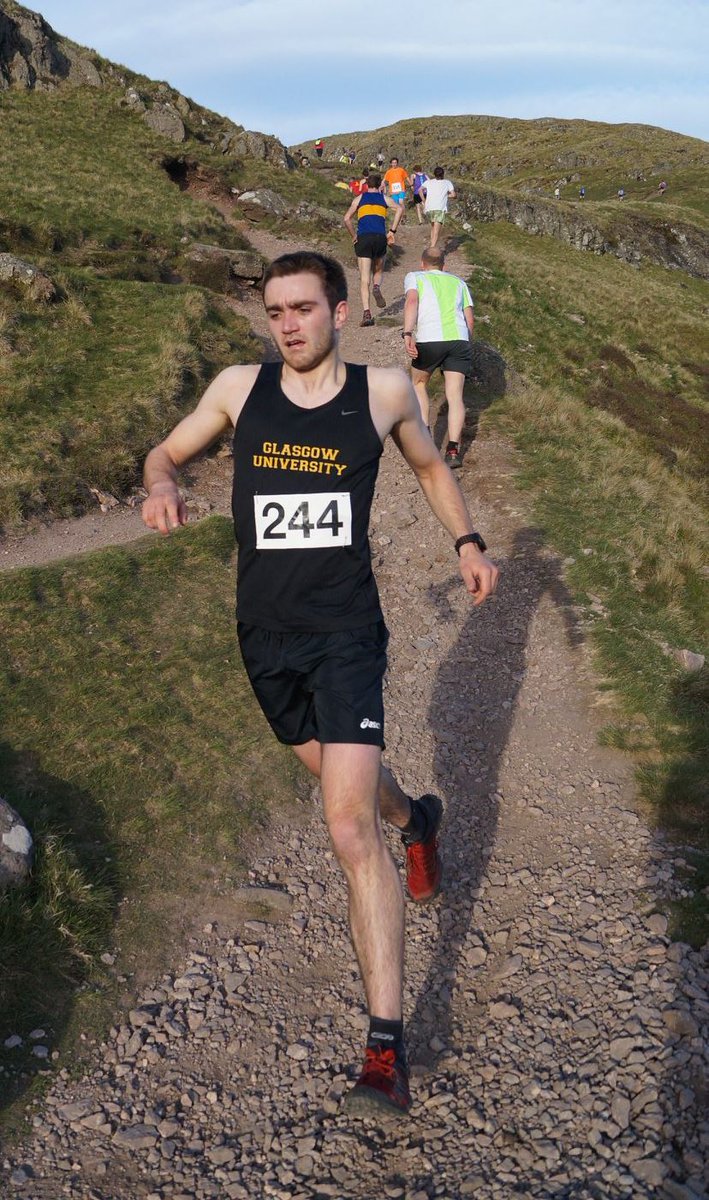 Thomas Callan wins today's Ben Lomond Hill Race by a full 5 minutes.  Mirjam Allik was 1st lady. Full Results: scottishhillracing.co.uk/RaceResults.as…