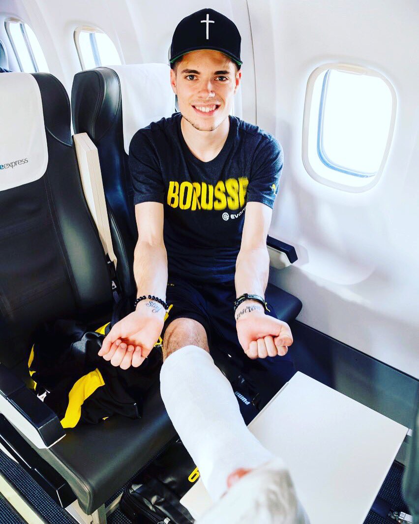 View image on Twitter