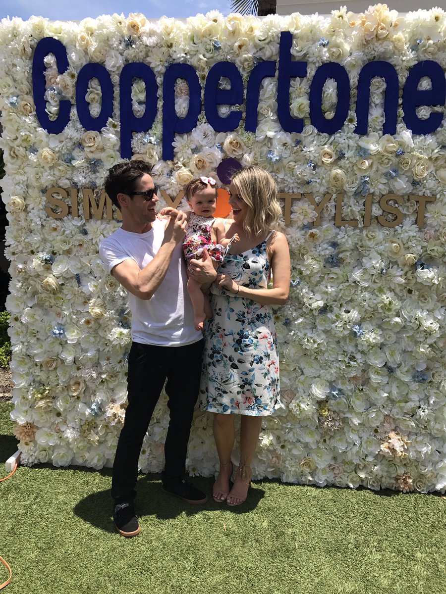 AliFedotowsky's tweet photo. Having so much fun! Teamed up with @simplyStylistxo & #CoppertoneWhipped for the Beauty panel in Miami!!! #SimplyMiami #sponsored https://t.co/ybioOH8nSj