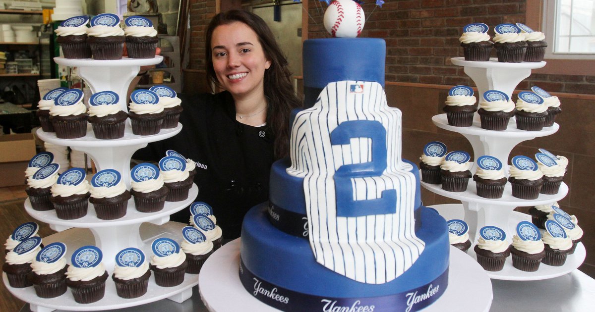 lohud's tweet image. Peekskill bakery chosen to honor Derek Jeter lohud.us/2r4CZSd