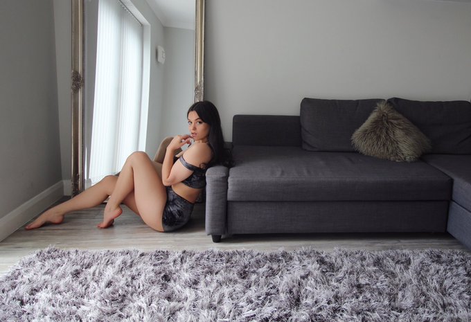 Beautiful things can come from being alone ✨ https://t.co/O9T9wRO0WR