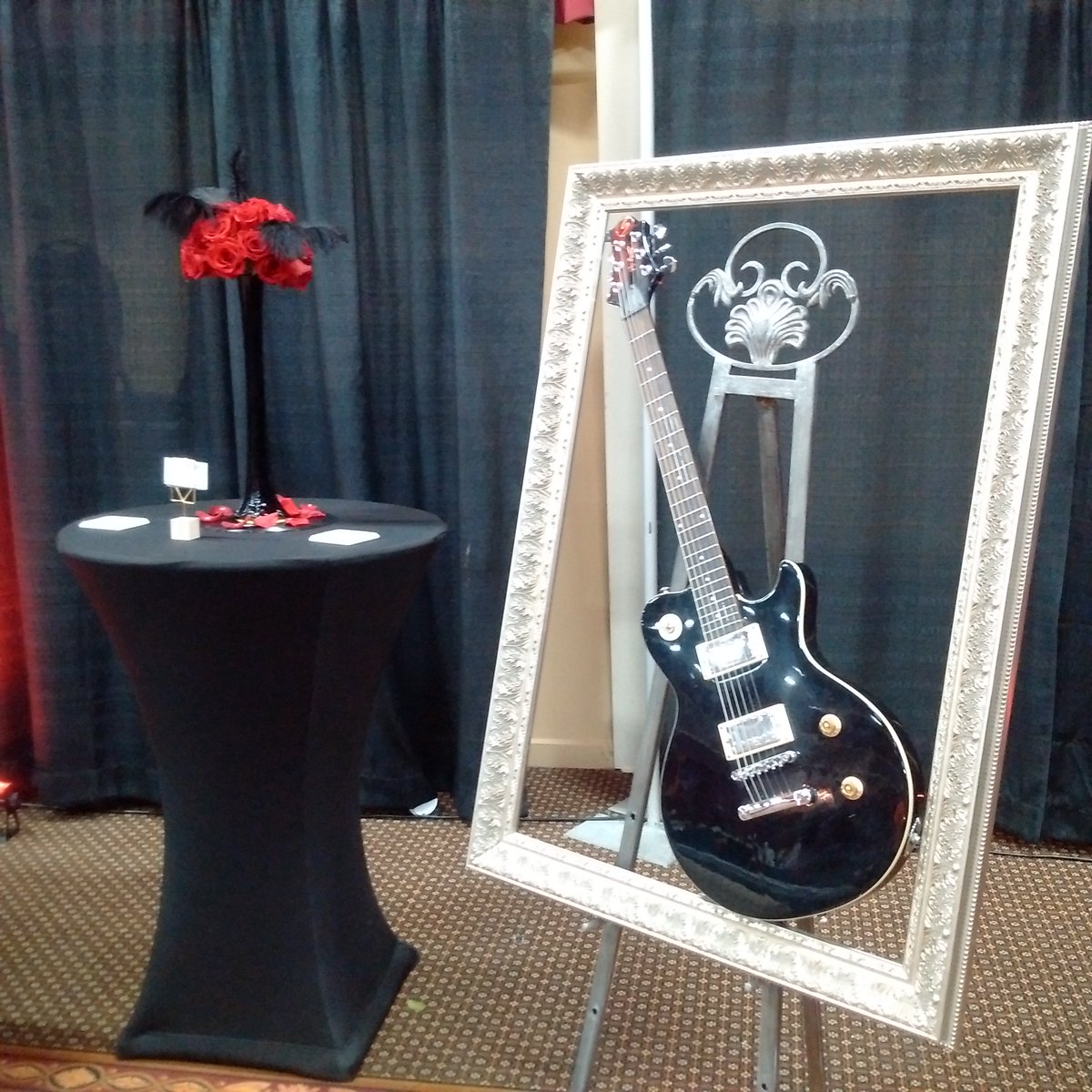 ProformMan's tweet image. Check out the Central Alberta Flooring lounge tonight. Looks Great! #CHBACAawards