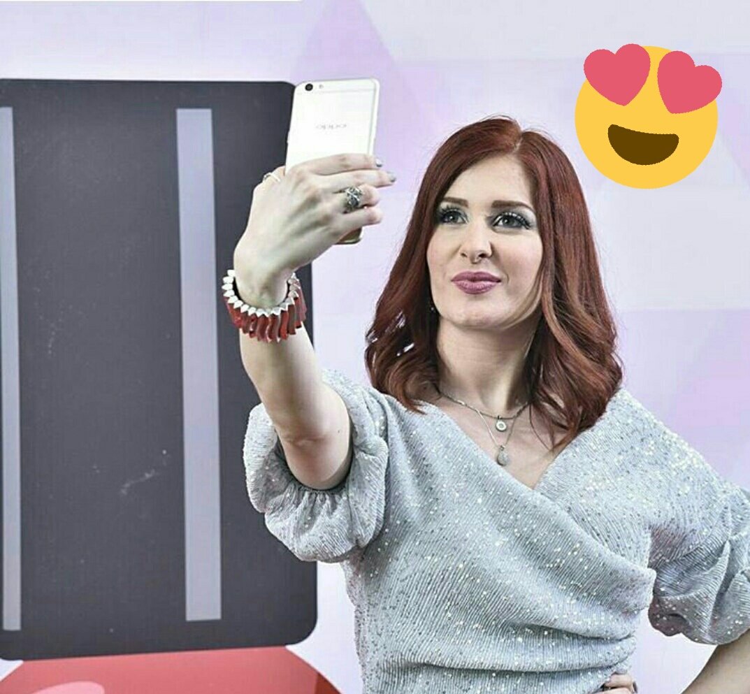 mimiali24's tweet photo. #Oppo_With_KenzaMorsli eih daaaa eih eljamal da God bless you 😍😍😘😘 https://t.co/pAW82ZhQUW