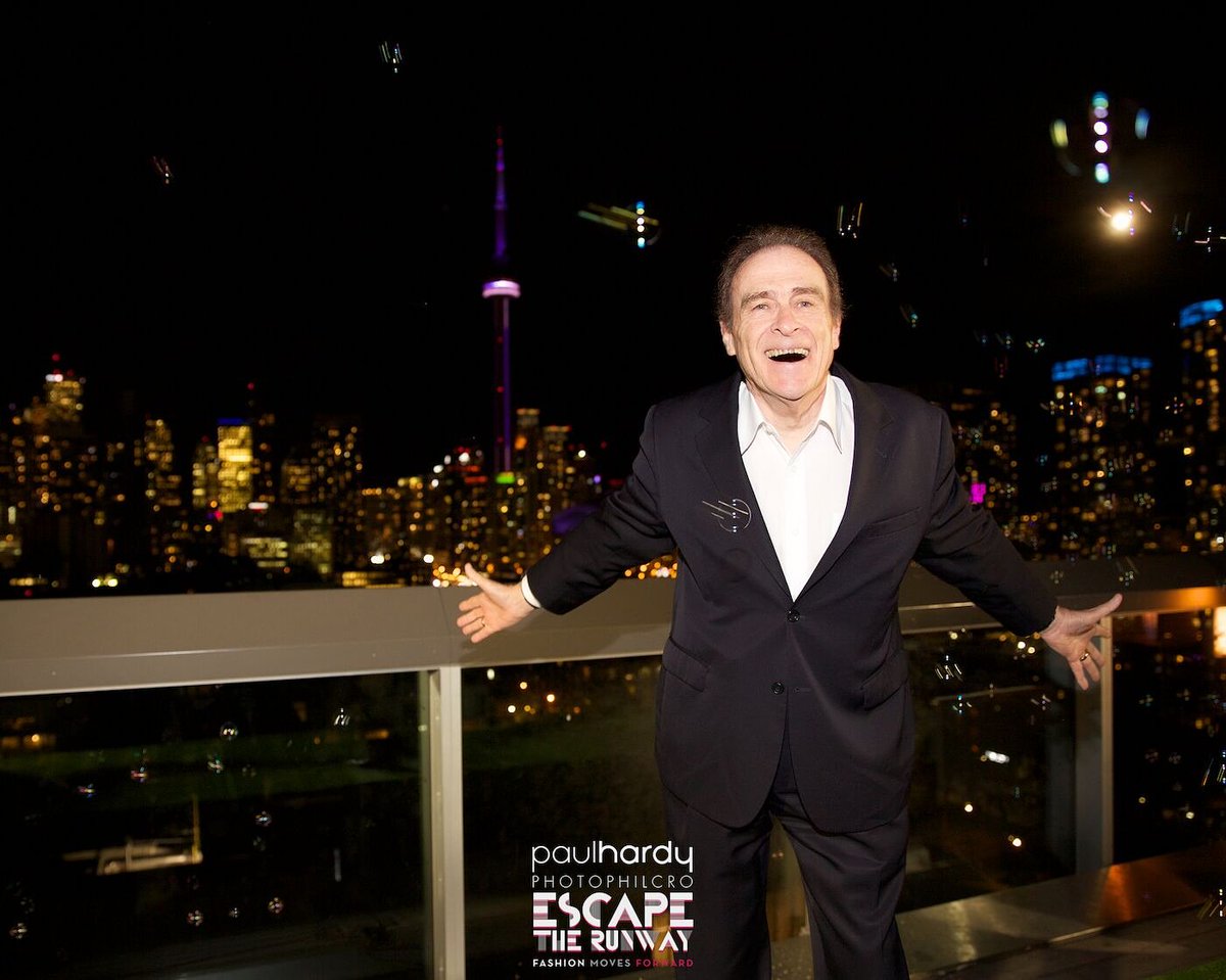 Incredible <a href="/Paulhardyinc/">paul hardy</a> photo activation at #EscapeTheRunway, photos courtesy of @photophilcro