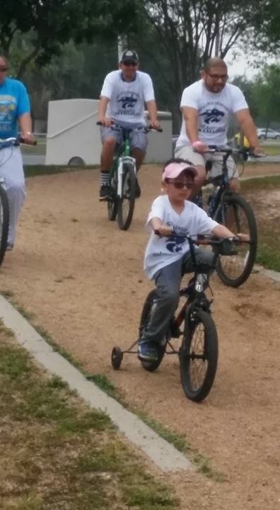 PinaEsterpina15's tweet photo. πππ»π΄πΌββοΈ1st @AJacksonElem #5KCyclovia! An amazing event!Aiming 4 a #HealthierGeneration #LetsMoveMcAllen #DistrictOfChampions #JaguarPride https://t.co/yfiZzhPkDK