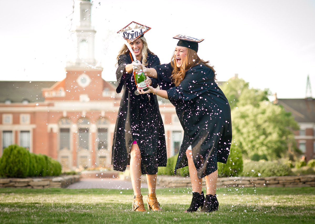 touchofwonder's tweet photo. Congratulations students!!@OkStateLibrary @OSUCowboysDaily @OKStateWWPD @OKStateAlumni #osugrad #StillwaterOK #touchofwonderphotography https://t.co/BGzaDaNpPP